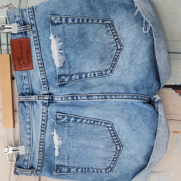 One Teaspoon Chargers Jean Shorts - Picture 5 of 7